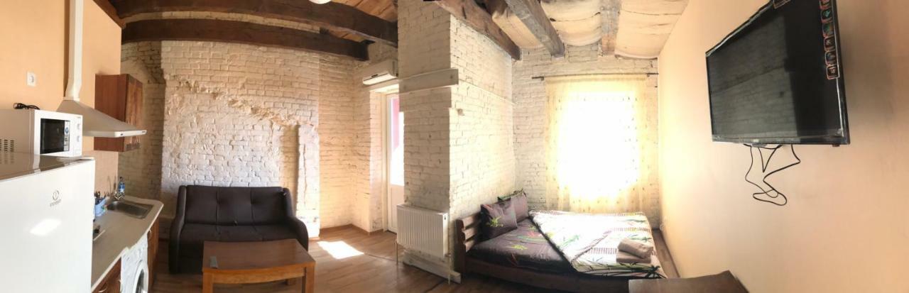 Two-Floor Apartments And Studio 2-Х Этажные Апартаменты И Студия В Самом Центре Harkov Kültér fotó